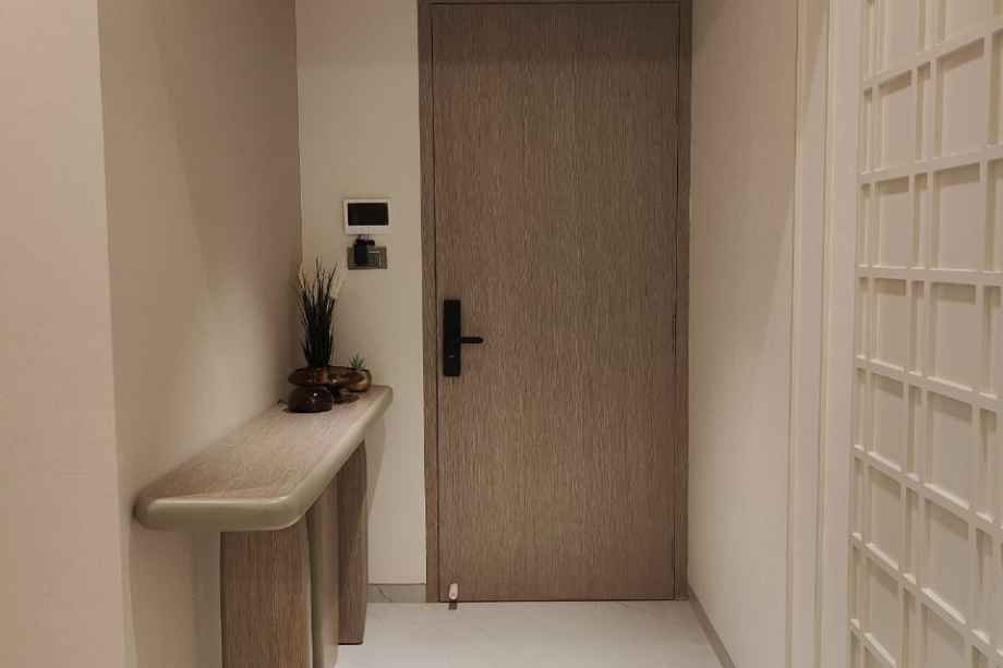 Dosti-Willow-Gallery-Main-Door